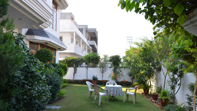 Room at Sandy's Home Stay in Jammu